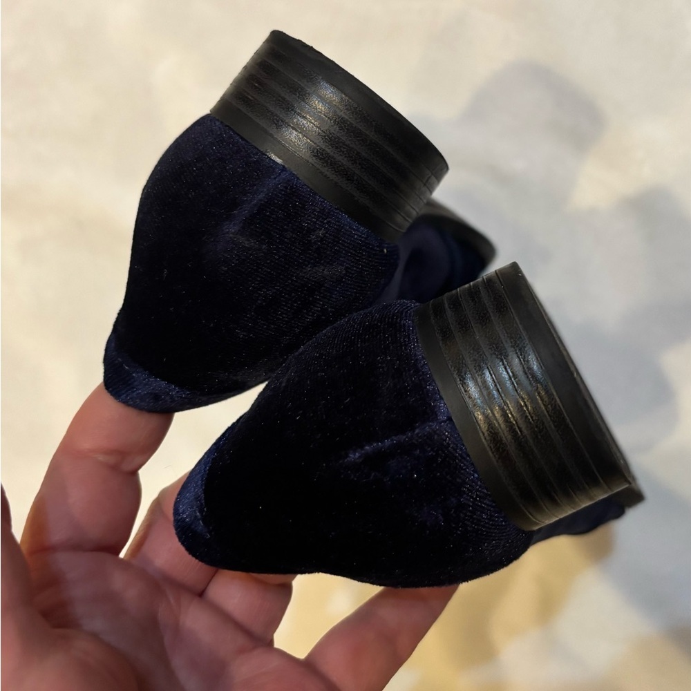 Bandolino Lindio Navy Velvet Bow Loafers Flats 7.5M - Picture 6 of 10